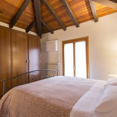 Residenza Ariosto Depandance By Διαμέρισμα Μπολόνια