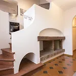 Residenza Ariosto Depandance By Διαμέρισμα