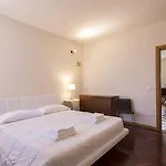 Residenza Ariosto Depandance By Διαμέρισμα *
