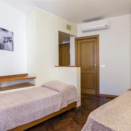 公寓 Residenza Ariosto Depandance By